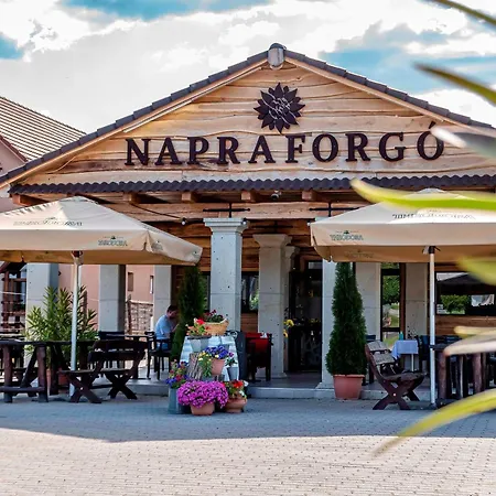 Napraforgo Vendeghaz Penzion
